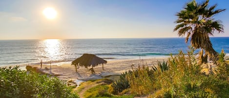 Beach nearby, beach towels