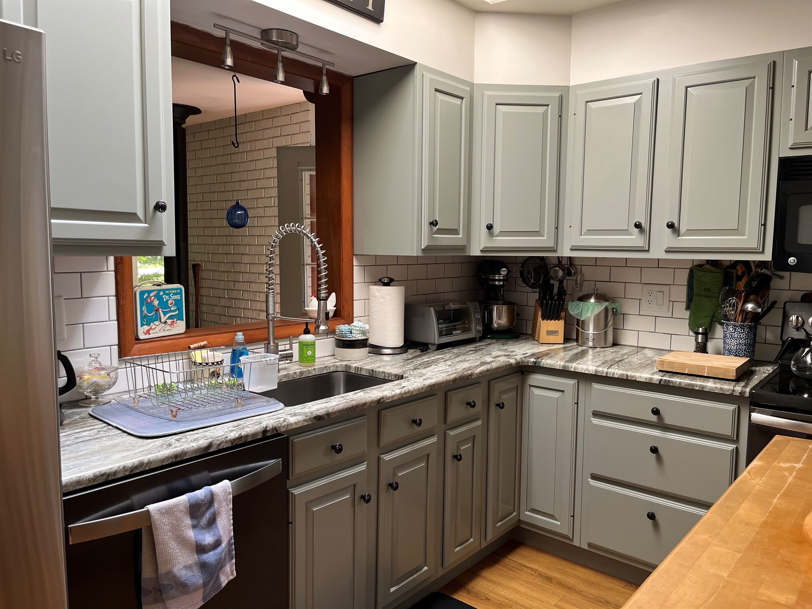 冰箱、微波炉、烤箱、炉灶