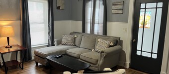 Clinton House, Charming Cape Cod home decorated with flair in downtown Oneonta