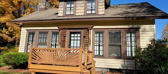 Colone Cottage, Goodyear Lake, swimming, fishing, 3 kayaks, captivating view