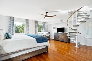 4 bedrooms, iron/ironing board, free WiFi, bed sheets
