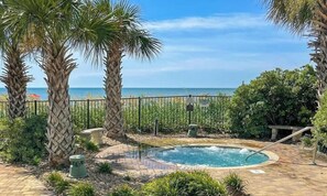 Piscina coperta, piscina all'aperto