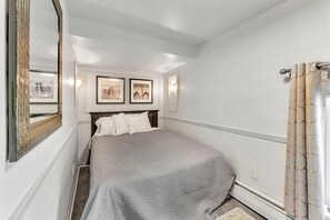 1 habitación, tabla de planchar con plancha, wifi gratis y ropa de cama