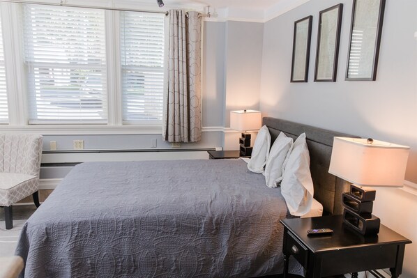 Iron/ironing board, free WiFi, bed sheets