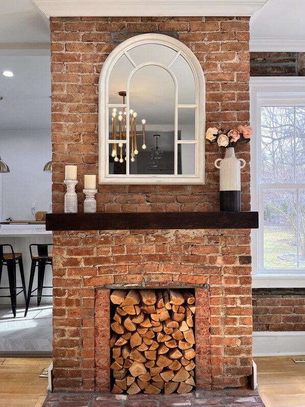 Interior - Catskill Ski Hike Lake Pet Main St Pool (Catskill)