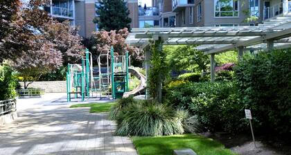 Tranquil Oasis in Yaletown