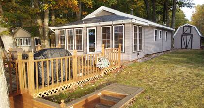 Waterfront Getaway on Beautiful Long Lake!