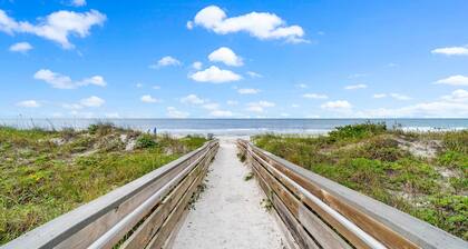 Sea La Vie Cottage by the Beach - Unit B