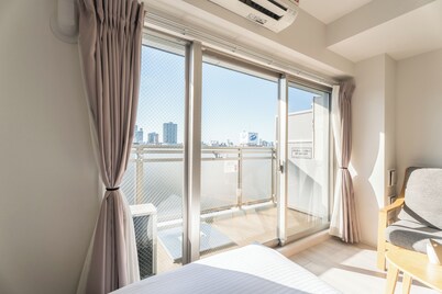 ESLEAD HOTEL OSAKA TSURUHASHI