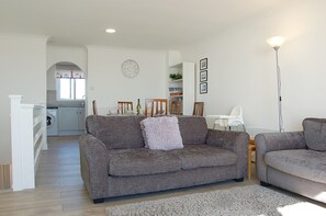 Smart TV - Sunny Side Up Beach House in Tywyn (Tywyn)