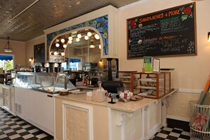 Dining - Get Ready for Adventure! Outdoor Pool, Oceanview, Near Alii Kahekili Beach (Lahaina)