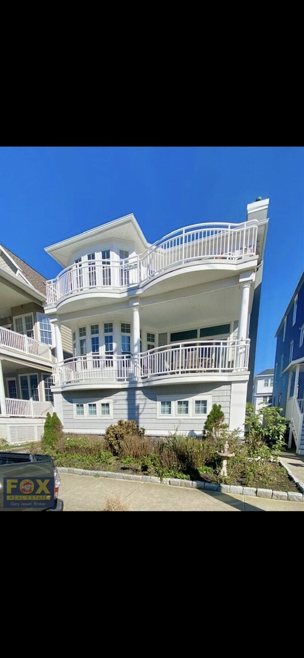 Exterior - Top floor Ocean View on 2nd Street (Ocean City)