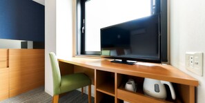 Standard Twin Room | Desk, laptop workspace, blackout curtains, free WiFi - HOTEL MELDIA KYOTO SHIJO OMIYA (Kyoto)