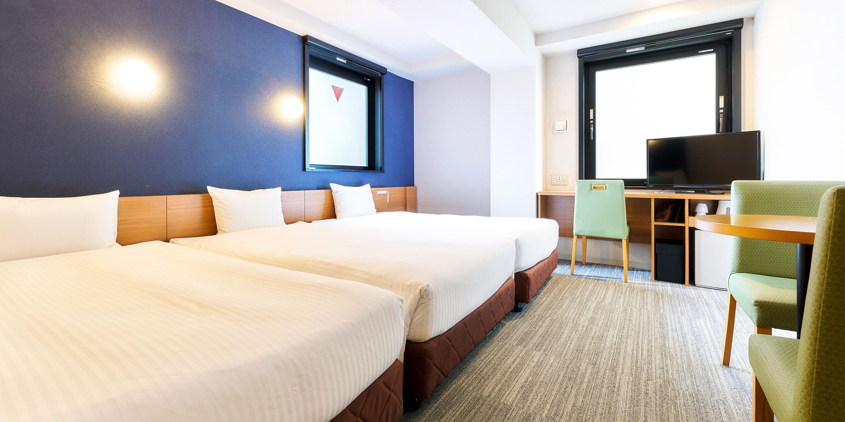 Tripla Standard | Una scrivania, postazione laptop, tende oscuranti, Wi-Fi gratuito