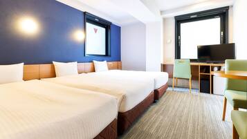 Phòng 3 Tiêu chuẩn | Bàn, khu vực làm việc phù hợp cho laptop, màn/rèm cản sáng