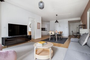 Télévision, chaîne hi-fi