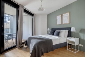 2 chambres, fer et planche à repasser, Wi-Fi, draps fournis