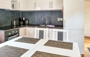 Kühlschrank, Herdplatte, Geschirrspüler