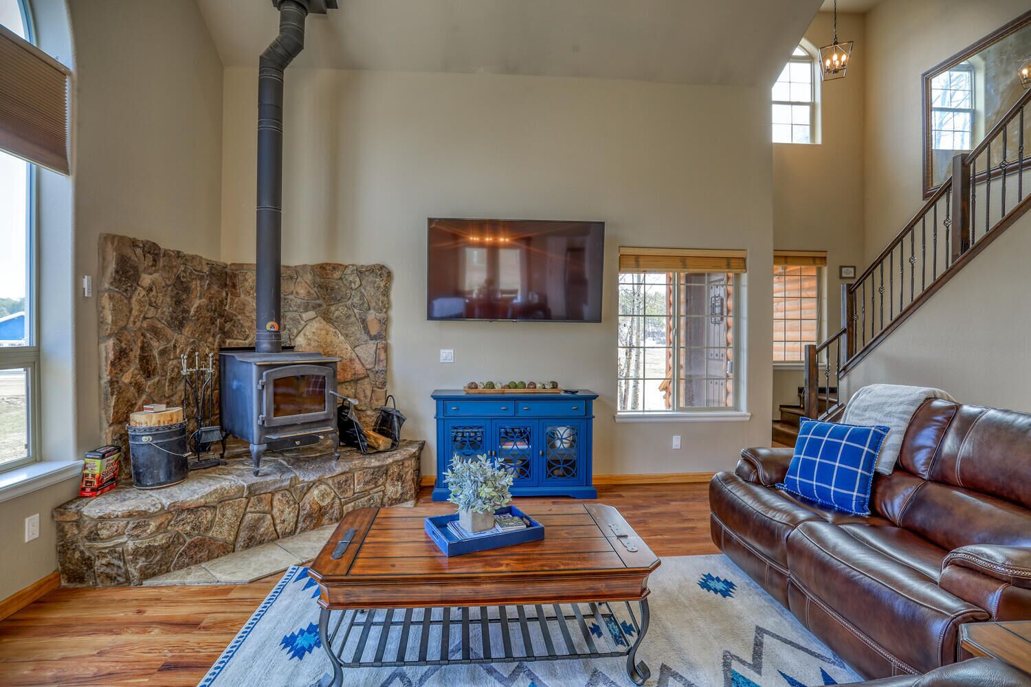 Smart TV, fireplace, DVD player, video library