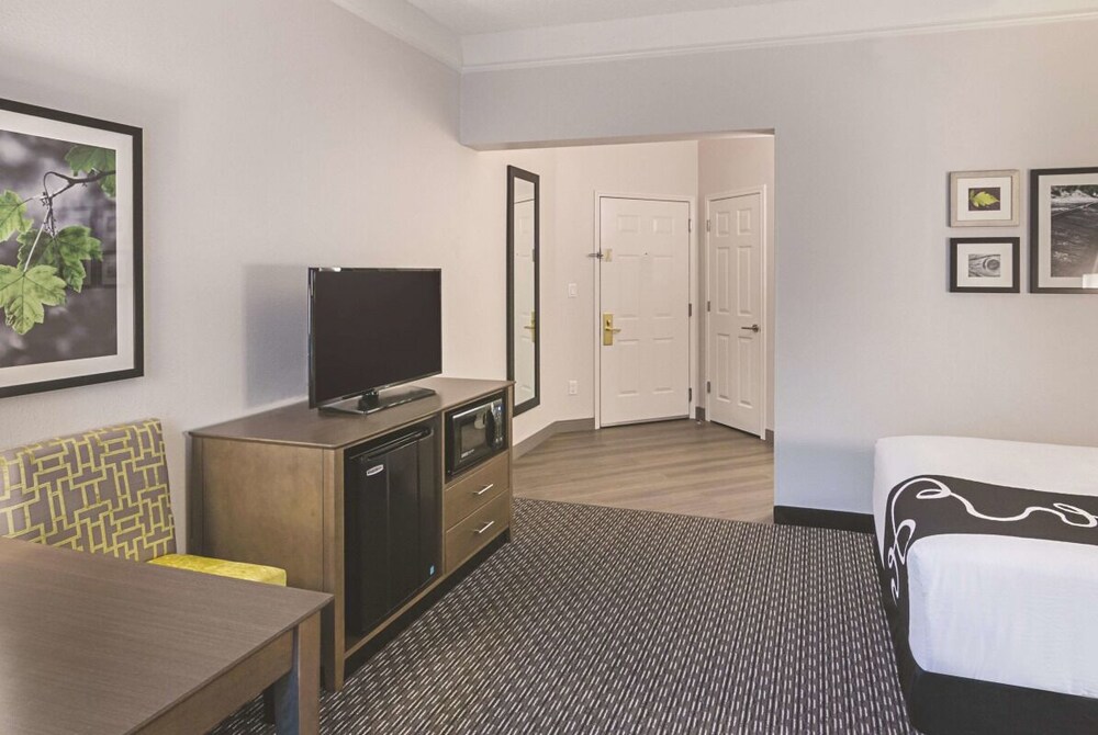 4 x 2 Double Beds at La Quinta Inn & Suites by Wyndham Orlando UCF