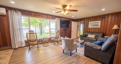 Sunny Skys Upper Peninsula Michigan Lakehouse