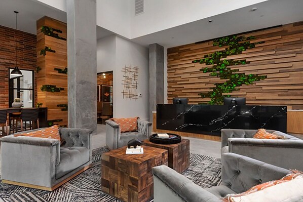 Lobby - Premium Central Austin 1BR w/ Pool, Gym & W/D, nr U. Texas, by Blueground (Austin)