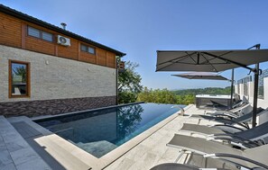 Indoor pool - Stunning Villa with infinity pool, Croatia (Donja Poljana)
