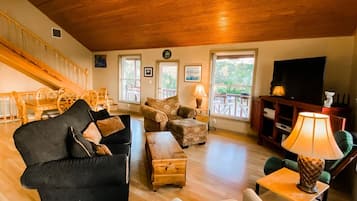 Smart TV, reproductor de DVD, libros y estéreo