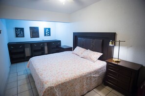 3 habitaciones, escritorio, tabla de planchar con plancha y wifi 