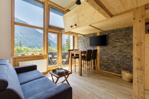 TV - Résidence Grand Roc - Ancolies 217, Argentière (Chamonix), France (Argentière (Chamonix))