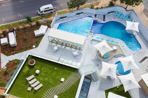 Pool - 26A Peninsula Summary (Surfers Paradise)