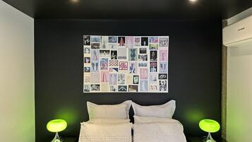 2 bedrooms, desk, iron/ironing board, travel crib