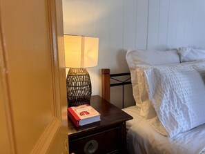 3 bedrooms, desk, iron/ironing board, travel cot - Upstairs Hawthorne  · Park Side Stars ⭐️⭐️⭐️⭐️⭐️ (Hawthorne)