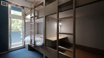 Down duvets, desk, free WiFi, bed sheets