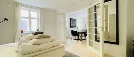 2 Schlafzimmer, Bügeleisen/Bügelbrett, Reisekinderbett, kostenloses WLAN