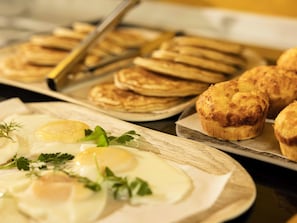 Daily buffet breakfast for a fee