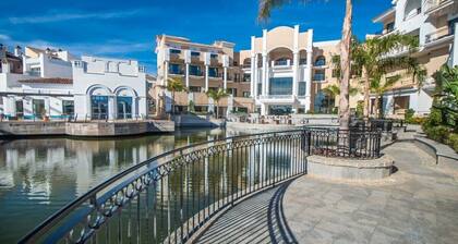 A Lovely Townhouse with beautiful views of the golf course- LA228LT