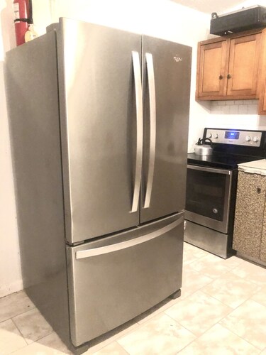 10 mins away from world number 1 award winning Grace Bay Beach