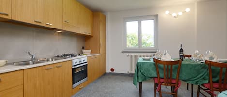 Standard House, Multiple Bedrooms, 2 Bathrooms, Mountainside (Casa Gerolamo) | Private kitchen