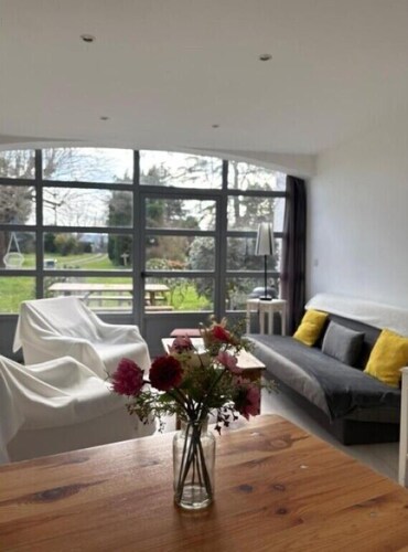 Cocooning air-conditioned gîte in a privileged, peaceful setting with large swimming pool