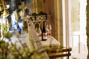 Apartment | 2 bedrooms, desk