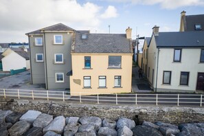 Exterior - Cross Seas House - Ireland's Closest House to the Sea , Cross Seas - 2 Bedrooms: 1 Double Rooms, 1 T (Lahinch)