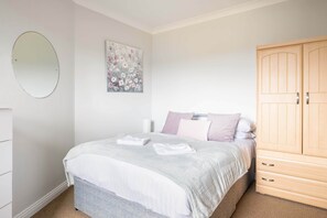 2 sovrum, strykjärn/strykbräda, wi-fi och sängkläder