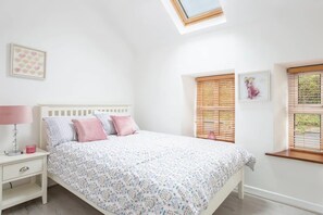 2 室のベッドルーム、アイロン / アイロン台、インターネット、ベッドシーツ