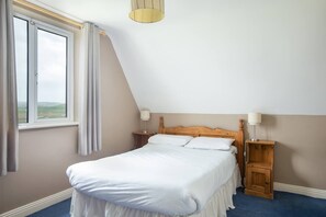 4 soverom, strykejern/-brett, wi-fi og sengetøy