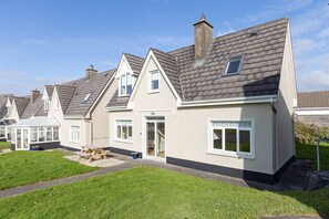 Exterior - The Links 04, Amazing Location- Food, Drinks, Surf, & Golf!-4 (Lahinch)