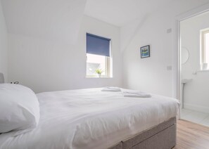 3 chambres, fer et planche à repasser, Wi-Fi, literie fournie