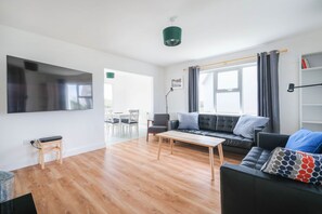 Télévision, cheminée, Netflix, services de streaming