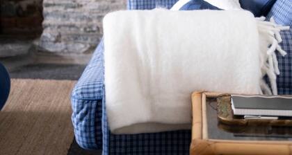 Kineilty (Kathy's) Cottage - Breathtaking Sea Views!