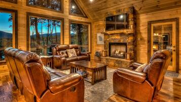 Cabin, 4 Bedrooms | Living room
